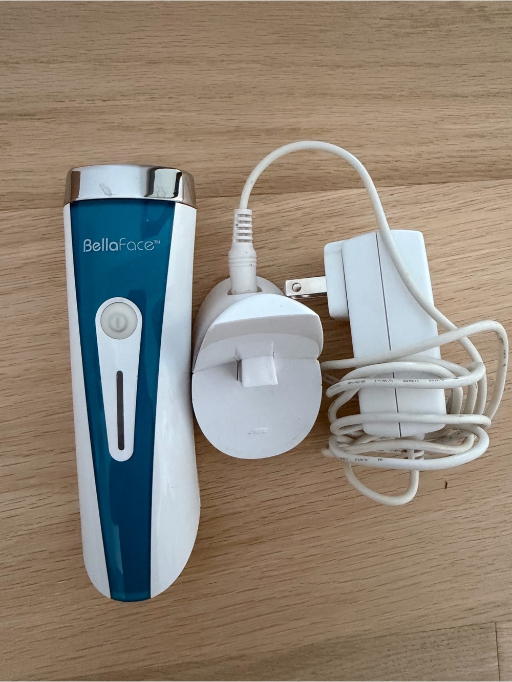 Silk’n Bella Face Red Light Therapy Device